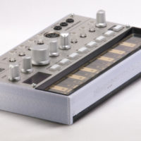 Korg Volca 'standard' case, silver edition - details on pimpyourvolca.com